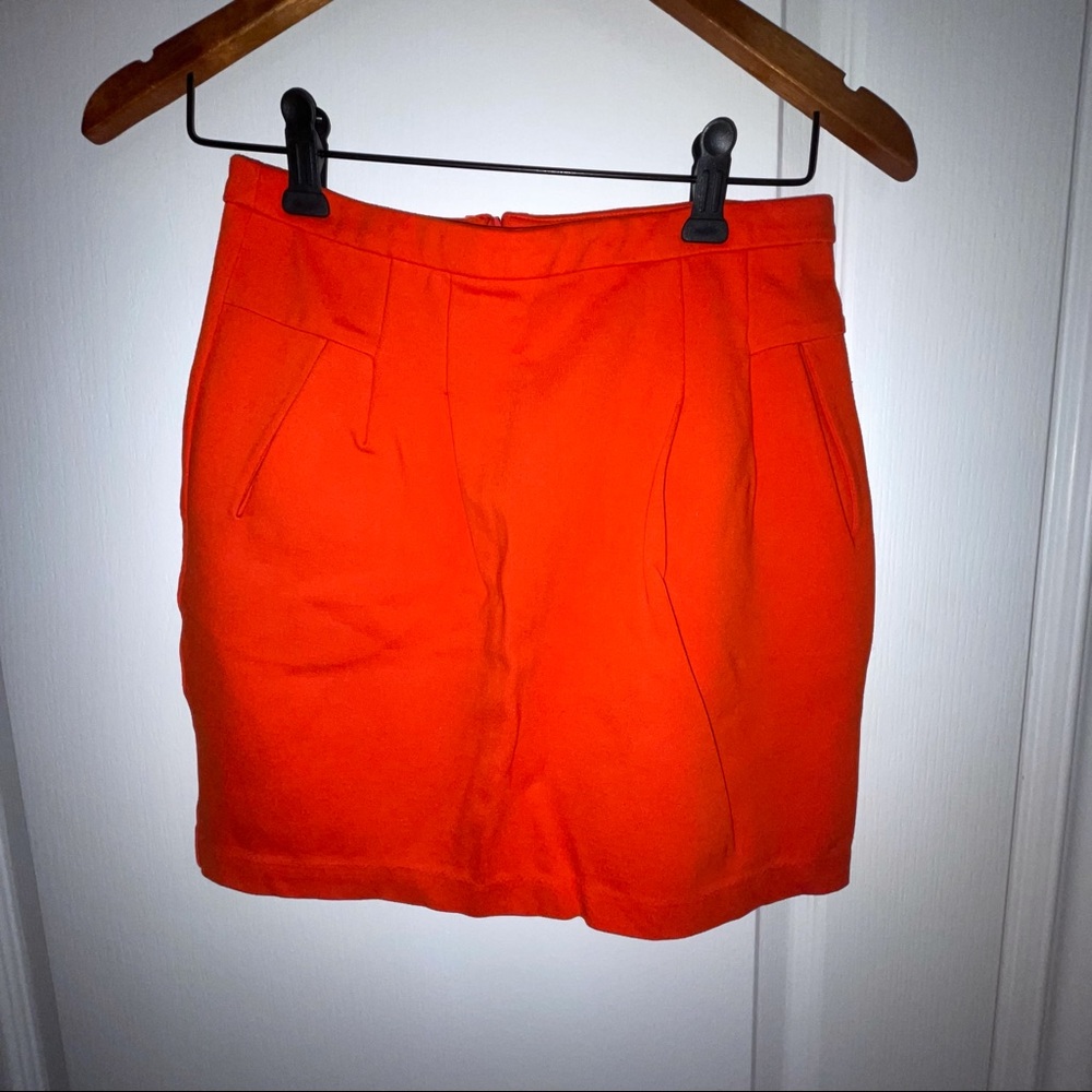 Skirt with Pockets!